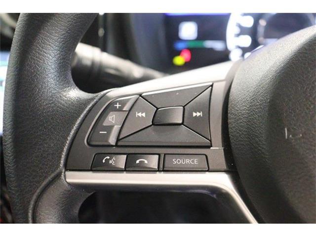 運転しながら操作が出来る画期的装備！これ便利です