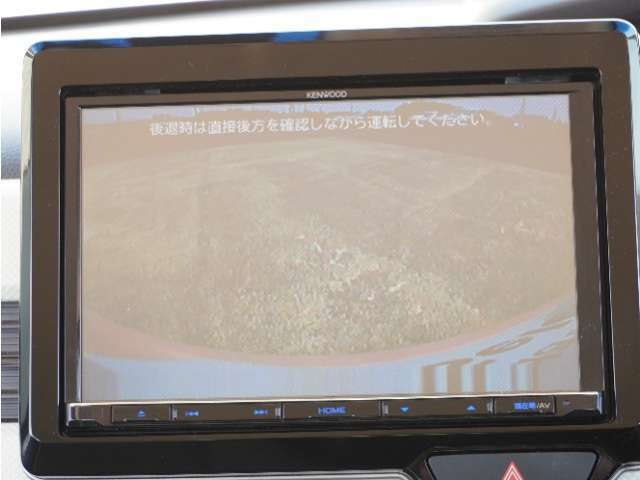 ◆バックカメラ◆リバースにするだけで映ります、後方の安全確認や、狭い駐車場での車庫入れ、雨の日や夜間など視界の悪い時に便利です！安全にバックする為には欠かせない装備です。