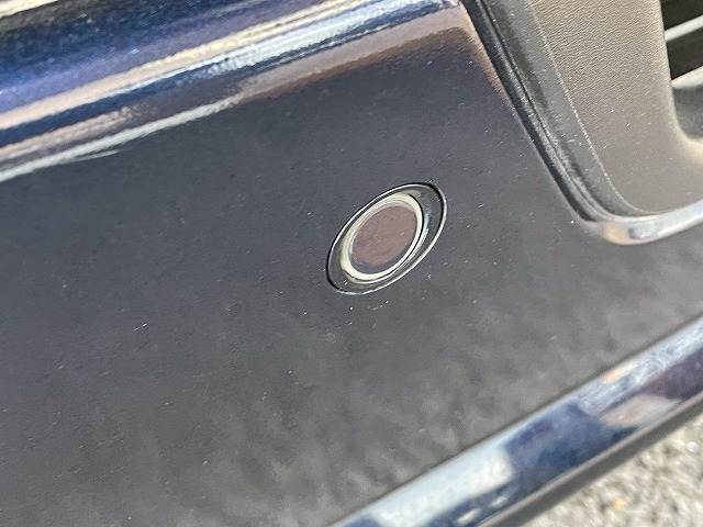 クリアランスソナー搭載。駐車時に障害物の接近をドライバーに知らせてくれます。