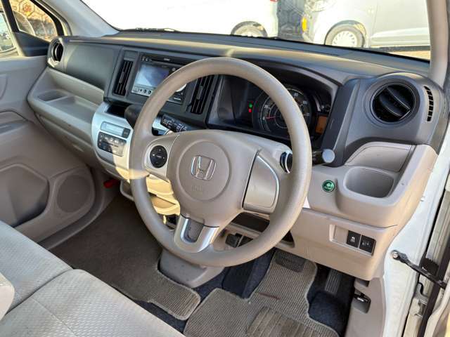 エンジンオイル、ワイパーゴム、バッテリーなど消耗品は交換します。誠実な仕事をさせていただくことがモットーです。カーショップオーシャンは海のように誰からも愛される会社でありたいと願いを込めました。