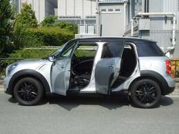 豊富なオーディオソースのcarrozzeria製ナビ装着のR60クロスオーバークーパーが新入庫！Bluetooth接続対応にフルセグTV・バックカメラ装着で遠出も楽しくなります！