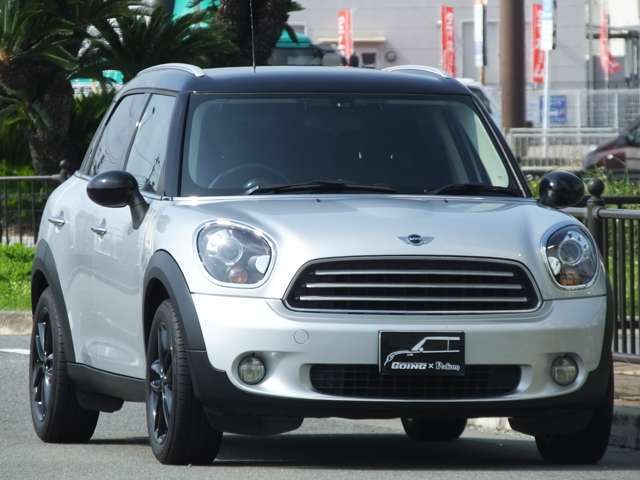 豊富なオーディオソースのcarrozzeria製ナビ装着のR60クロスオーバークーパーが新入庫！Bluetooth接続対応にフルセグTV・バックカメラ装着で遠出も楽しくなります！