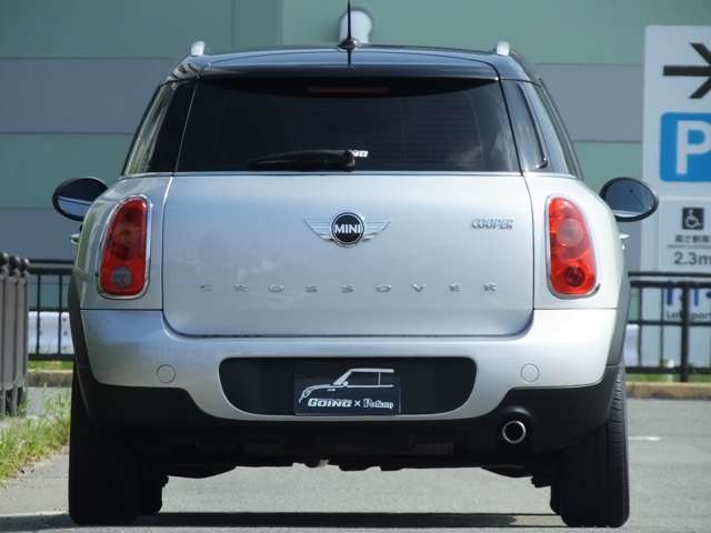 豊富なオーディオソースのcarrozzeria製ナビ装着のR60クロスオーバークーパーが新入庫！Bluetooth接続対応にフルセグTV・バックカメラ装着で遠出も楽しくなります！