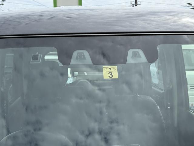 デュアルカメラブレーキサポートや横滑り防止装置、車線逸脱警報機能などのサポート装備も充実♪