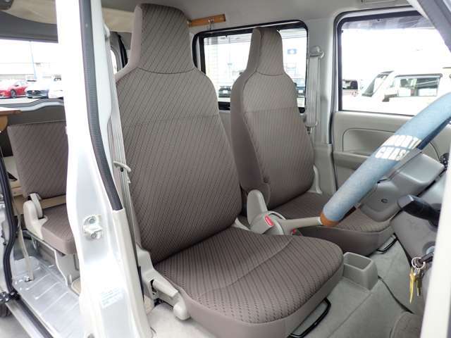 ☆納車後は担当営業から定期的にご連絡を入れさせていただきます。お車を順調に意お乗りいただけているか、お困りのことはないか、担当営業を中心に、アフターフォローをさせていただきます☆