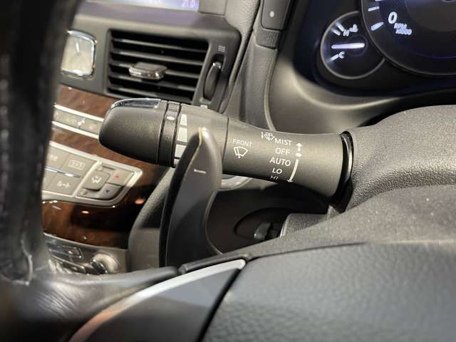 カスタムも得意なカーレッツプラス！電球交換からフルエアロまでなんでもご相談下さい！お問い合わせはTEL047-486-8833までお気軽にどうぞ！