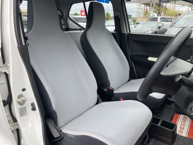 店頭販売も行っておりますので、先に在庫が無くなってしまう場合もございます。気になるお車がございましたら、お早めにご連絡をお願いいたします。