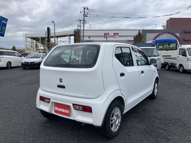 当店は、新潟県内で自動車販売・買取店、整備工場を7店舗展開する、「ONE＆PEACEグループ」の店舗です。