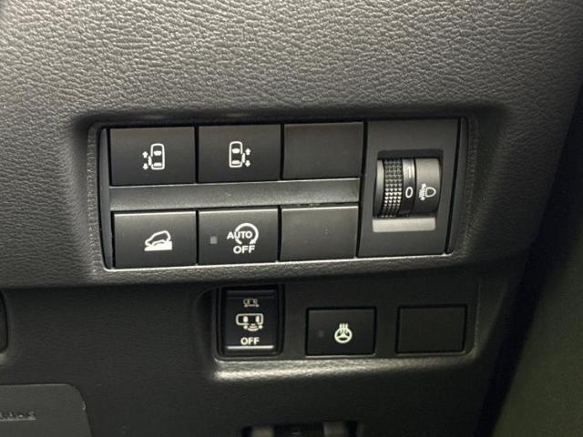 お車に合わせて無料保証以外にも、保証範囲、期間、距離を拡充させた有料保証もご用意しております！中古車の購入が初めてで不安・・・というお客様もご安心ください！