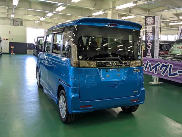 当社のアフターサービスですが、鈑金・塗装の自社工場をはじめ、自社の車検整備工場がございます。