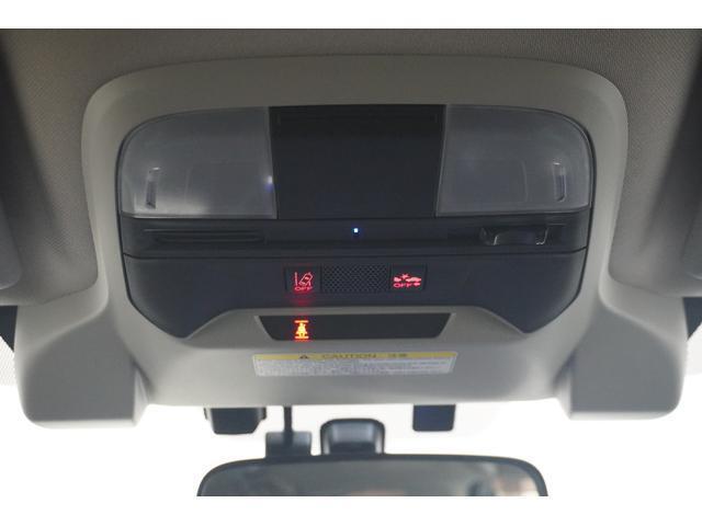 アイサイトのステレオカメラは人の目と同じように距離と形状を認識する事が可能で、クルマだけでなく白線やガードレール、歩行者や自転車まで認識できます！フロントマップランプに機能ON/OFFのスイッチ有！