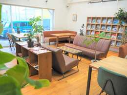 明るい店内でくつろげます　 (^^)/