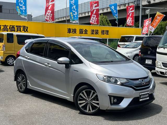 【保証】1ヶ月または1千Kmエンジン、ブレーキ、動力伝達装置など、車の主要構成部品はもちろん、キーレスエントリーなどの電装関係の部品も保証させていただきます但し限度額は15万円を限度とさせていただきます