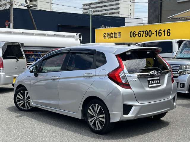 【仕入れ】当社の中古車は、ベテランのスタッフが1台1台、丁寧に仕入れた良質車ばかりです。ぜひ、ご来社いただき、ご自身の目でお確かめください。きっとご満足頂けると思います