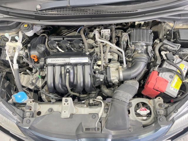 親切・丁寧な専門メカニックスタッフが応対！・車検・点検整備・事故等の修理などアフターサービスも安心。お車のカスタマイズもネクステージのサービススタッフまでご相談ください！
