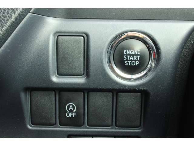 エンジンプッシュスタートボタン♪ブレーキを踏んでボタンを押すだけ！