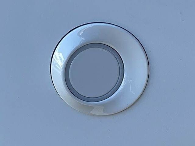 クリアランスソナー搭載。駐車時に障害物の接近をドライバーに知らせてくれます。