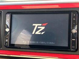 【純正ナビ】人気の純正ナビを装備しております。ナビの使いやすさはもちろん、オーディオ機能も充実！キャンプや旅行はもちろん、通勤や買い物など普段のドライブも楽しくなるはず♪