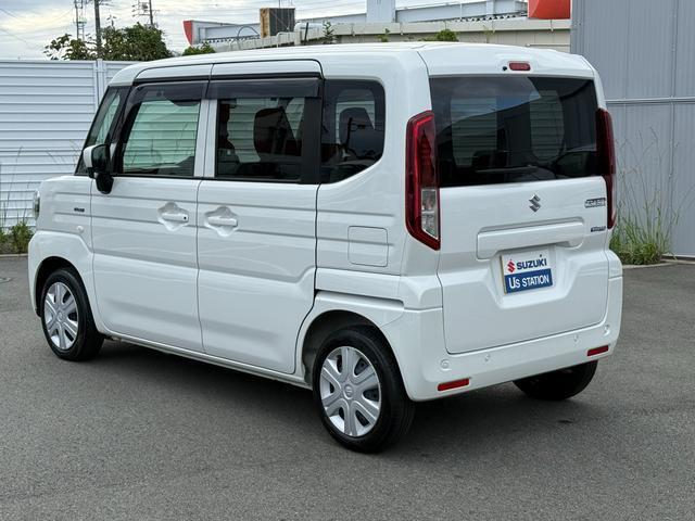 当店特選車！！HYBRIDで燃費も向上、スズキ純正メモリーナビゲーションついています。