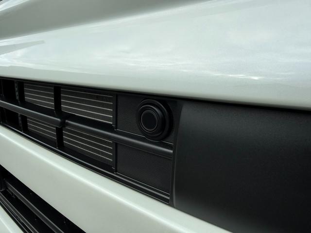 センサー部に物が近づくと警告音が鳴ります。