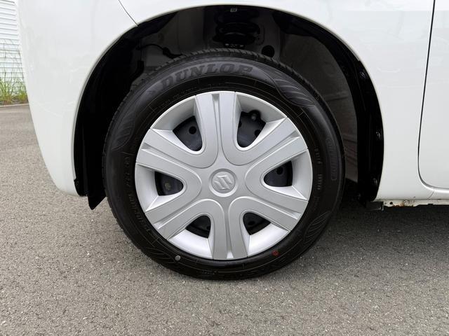 タイヤ残り溝あります、良好です。