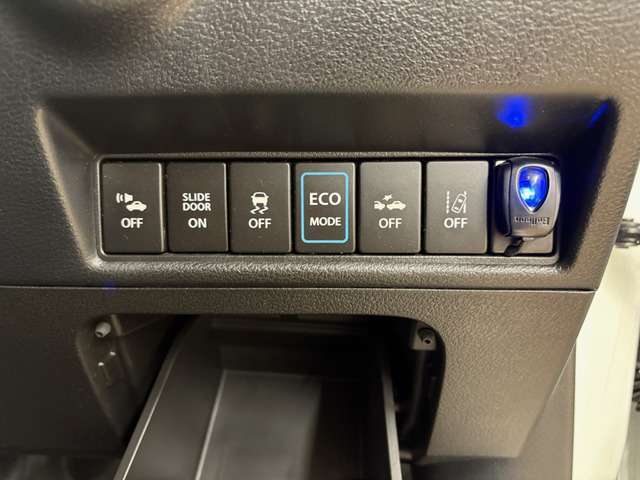【デュアルカメラブレーキサポート搭載車】スズキの安全装備機能が搭載されております！衝突軽減ブレーキや誤発進抑制機能などがあります。