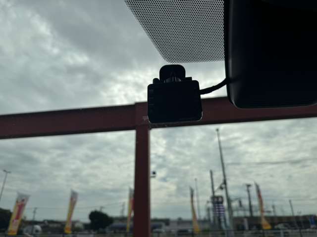 ドラレコも付いていて安心して運転できます！