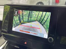 【バックカメラ】駐車時に後方がリアルタイム映像で確認できます。大型商業施設や立体駐車場での駐車時や、夜間のバック時に大活躍！運転スキルに関わらず、今や必須となった装備のひとつです！