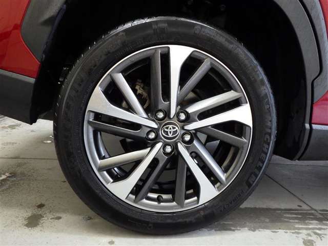 トヨタ認定中古車保証付！（1年間、距離無制限　HV車はHV保証付）　別途延長保証もご用意しております♪　ぜひ現車を確認にご来店ください