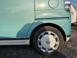 【安全にお乗りいただく為に】自社工場で整備作業や消耗品の交換を行った後、ディーラー様による点検を受けお客様へお届けしております。二重点検を行うことでより安全で安心してお乗りいただけると考えています。