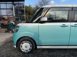 【責任を持って確 実にお届けします】当店は全国どこでも納車できる体制を整えており、離島・県外のお客様からも多数ご覧いただいております。お客様の大切な車を確 実にお手元へお届けします。