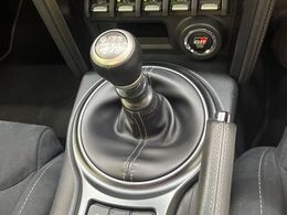 【フロア6速MT】走りの6速MT！！スポーティーな走行をお楽しみいただけます♪