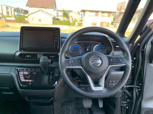 毎日全国の仕入れ先から厳選した車を仕入れております！プロの査定士の検査を受けた車を仕入れ、入庫後も社員が1台1台を走行チェックや状態確認・装備確認などを入念に行います。