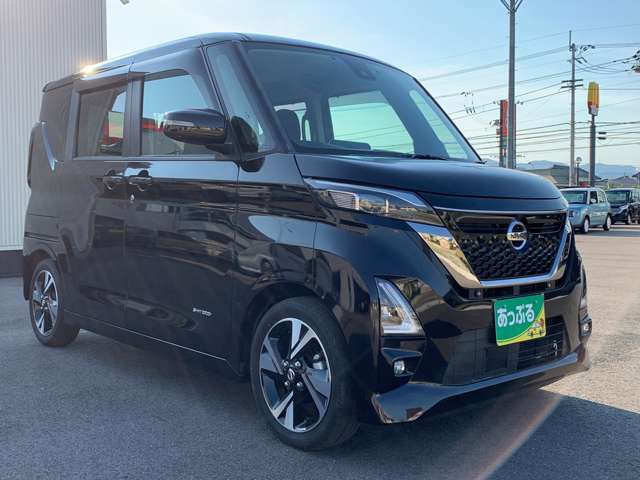 お車の車検・オイル交換・修理・鈑金塗装・ガラス修理・デントリペア・ボディコーティングなども幅広く対応しております。その際は無料で代車を貸し出し致します。車の事は何でもお任せください！