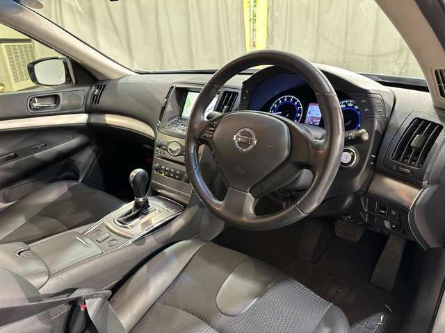 当店のこだわりはズバリ「価格」です。車両仕入れにとことんこだわり、良質な車両を安く取り揃えております。