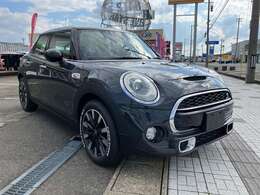 店頭にて展示中ですので、是非、ご来店・お問い合わせ下さい。お待ちしております。