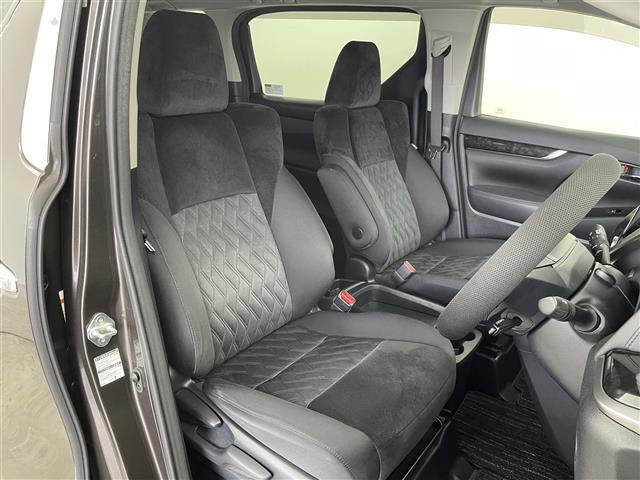 【運転席】『運転席周辺』の画像になります。写真の内容に関してご不明点、ご質問等がございましたらお気軽にガリバー店舗までお問い合わせください。