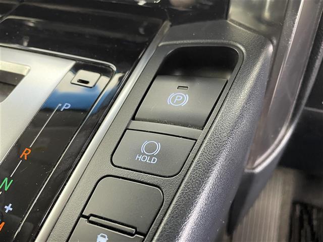 【運転席操作部】『運転席周辺の装備』の画像になります。快適なドライブを楽しむための機能が装備されています！運転席から触れるので使いやすいです！