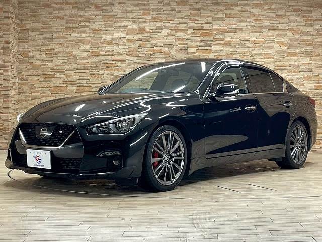 お車ご成約時の付帯率は驚きの90％OVERのキーパーガラスコーティング。雨が降れば、まるで洗車したかのような美しさ。納車後のメンテナンスも楽々。是非一度お試し下さい。
