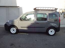 両側スライドドア