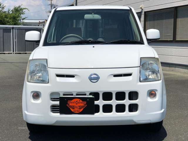 長く乗って頂けるお車をお選びいただく為に誠心誠意お手伝いいたします！気持ちいい車内を造る為きれいに磨き上げました。清潔感溢れる車内になっています。