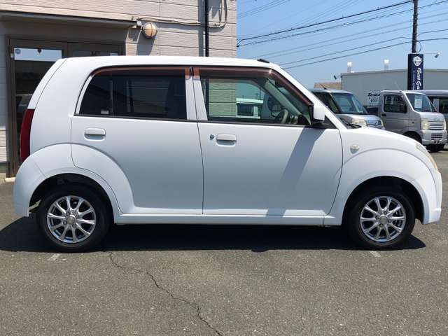 ベストガレージではお客様が納車後も点検、オイル交換などご来店しやすい環境づくりを重視いたしております。再来店の頻度が高いことが弊社とお客様との信頼感を深めると考えております。