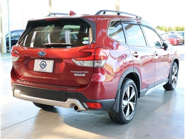 アツミモータースでは人気の中古車を常時1500台展示！掲載車両以外にも当社ホームページにて検索できます！