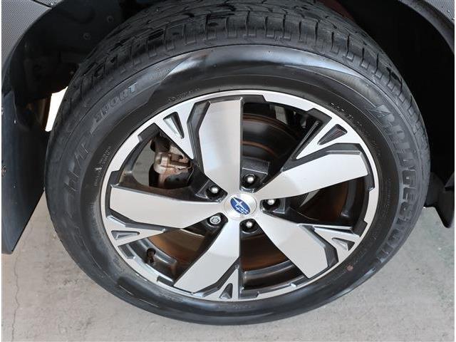 アツミモータースでは人気の中古車を常時1500台展示！掲載車両以外にも当社ホームページにて検索できます！