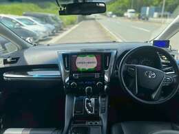 広々運転席で視界も良好です！