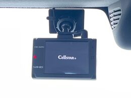 【ドライブレコーダー】安心・安全なカーライフに必須のドライブレコーダーを装備！走行中はもちろん、あおり運転や事故に遭遇した際の状況も映像で記録し、万一のリスクに備えます。