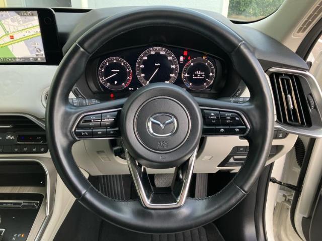 WECARSの展示場では実際に見て、触ってお車をお選びいただけます！知識の豊富な営業スタッフが様々なカーライフをご提案いたします！