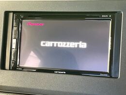 【ディスプレイオーディオ】視認性が高いディスプレイオーディオを装備♪操作性も良好で直感的なソース選択が可能です。