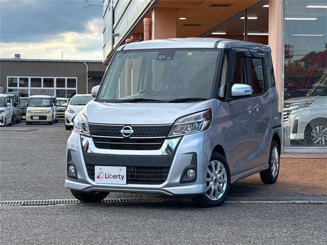 ■□■□■ アフターサービスも安心！！ 自社整備工場・自社鈑金工場・積載車を完備しておりますので、お客様のご購入後も手厚くサポートいたします！！  ■□■□■