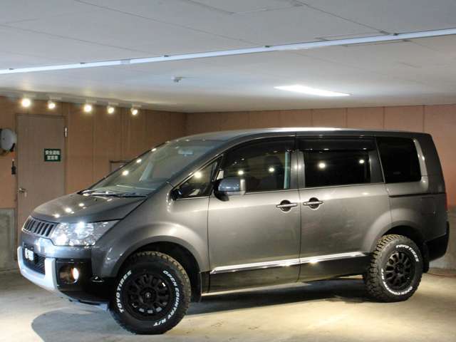 ご納車前の美装、クリーニングもお任せ下さい＾＾！ピカピカの状態でご納車させていただきます！